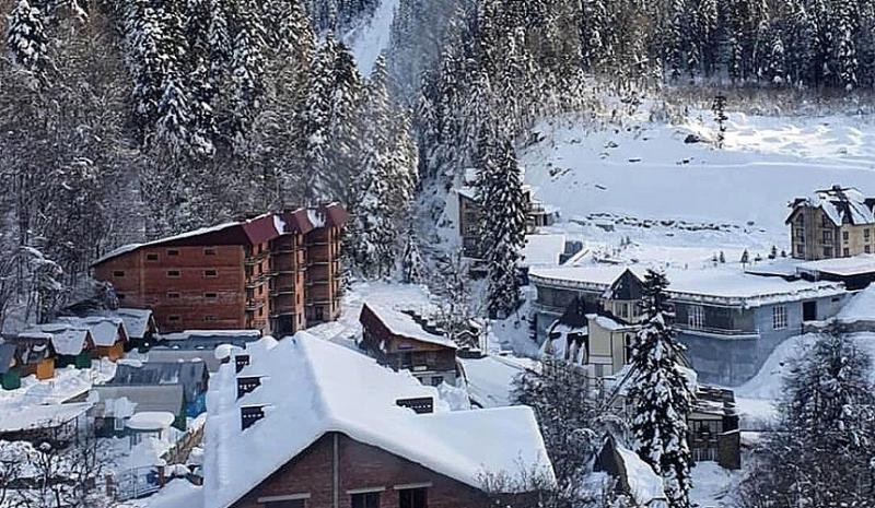 На горнолыжном курорте закрыли гостиницы из-за лавинной опасности