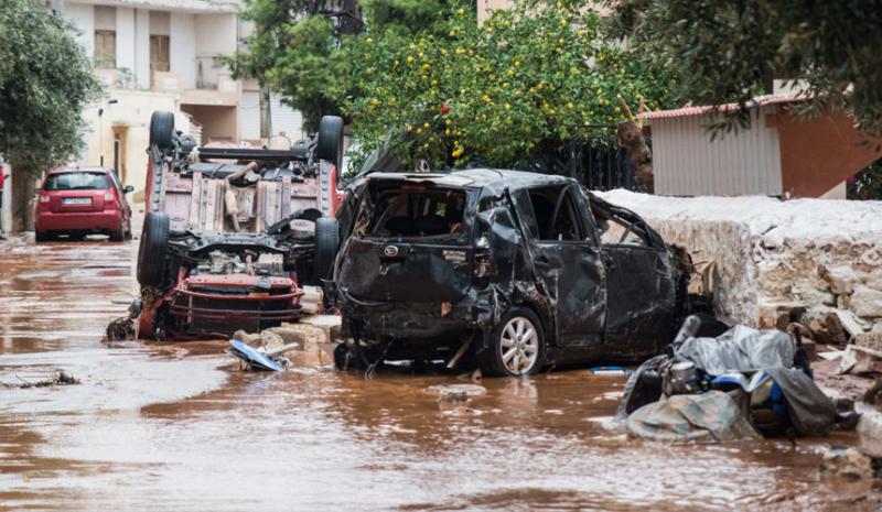 Наводнение в Греции затронуло пригороды Афин и небольшой остров