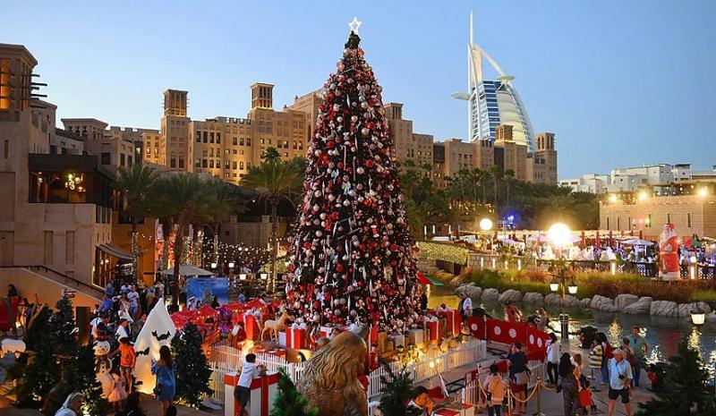Цены на новогодние туры в ОАЭ начинаются от 200 тысяч рублей и стремятся к бесконечности