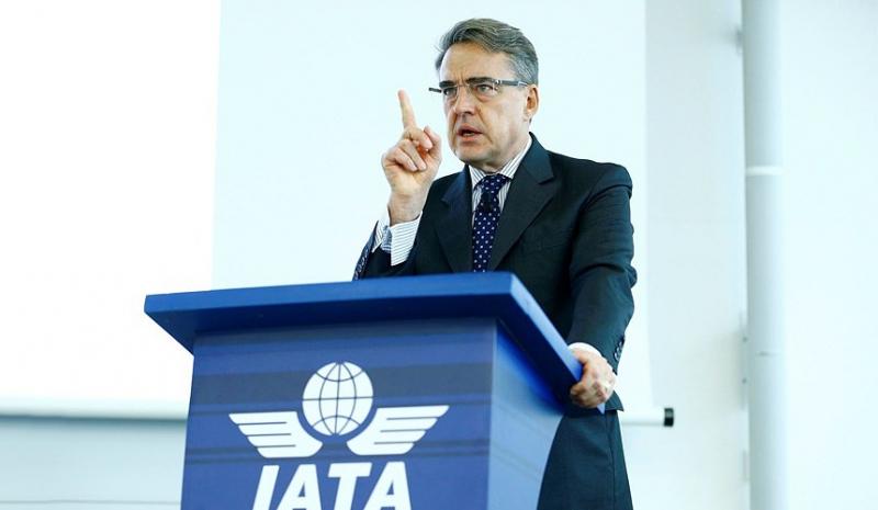 IATA предлагает туристам делать тесты на COVID-19 перед каждым полетом
